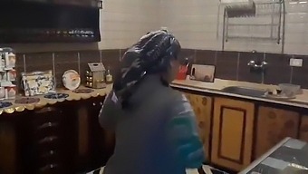 Arabian Mature With American Black Pussy