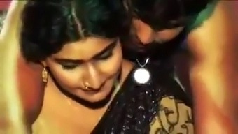 La Zia Indiana Tamil Diventa La Più Sexy In Azione
