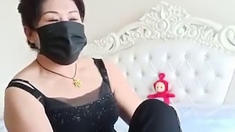 Istenilen Asyalı Olgun Kadın Seks Istiyor
