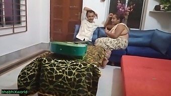 La Bhabhi Indiana Supplica Per Un Incontro Sessuale Con Una Figura Autoritaria